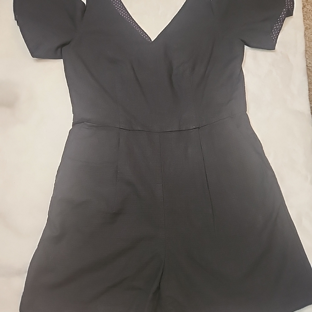 Anthropologie Elevenses black cold shoulder short one piece romper Sz2 - Picture 7 of 16